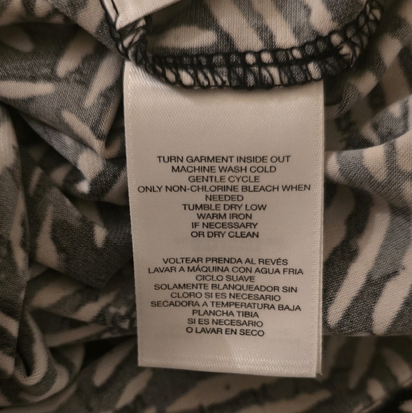 Anne Klein Sleeveless Office Blouse Black White Abstract Print Top Size Medium - Picture 4 of 4